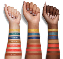 Load image into Gallery viewer, 35H HOT SPOT ARTISTRY PALETTE